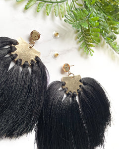 Tassel (black) | earrings