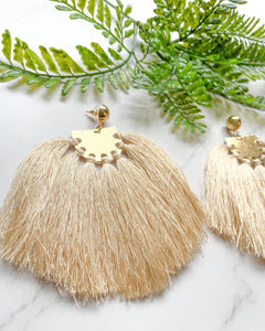 Tassel (beige) | earrings